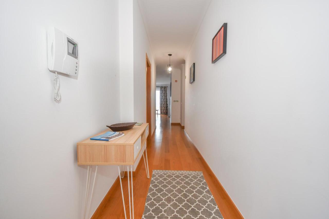 Spacious 3 Bedroom By The Beach Caniço Exterior foto
